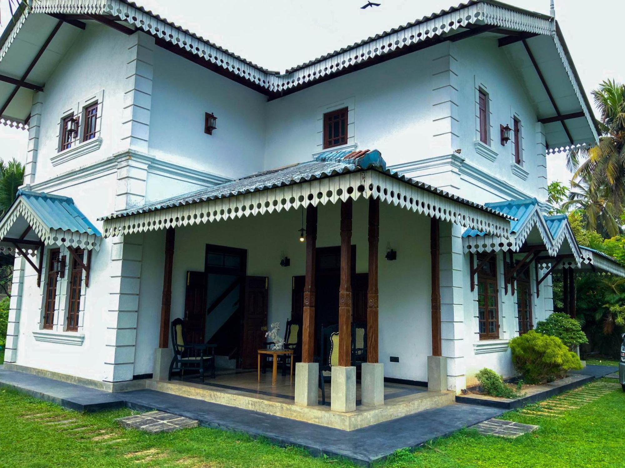 Headman House Antique Villa - A Seaside Royal Stay Ahangama Ngoại thất bức ảnh