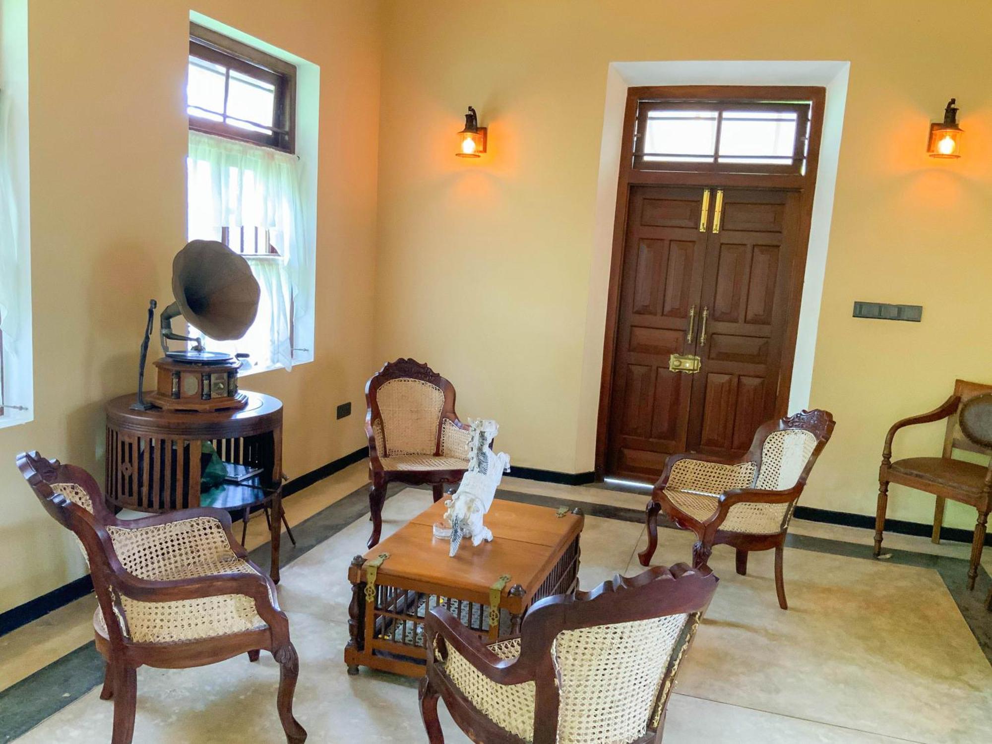 Headman House Antique Villa - A Seaside Royal Stay Ahangama Ngoại thất bức ảnh